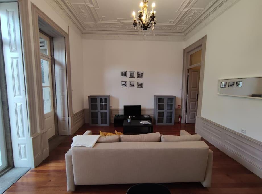 Апартаменты Alvares Cabral Apartamento C Порту Экстерьер фото