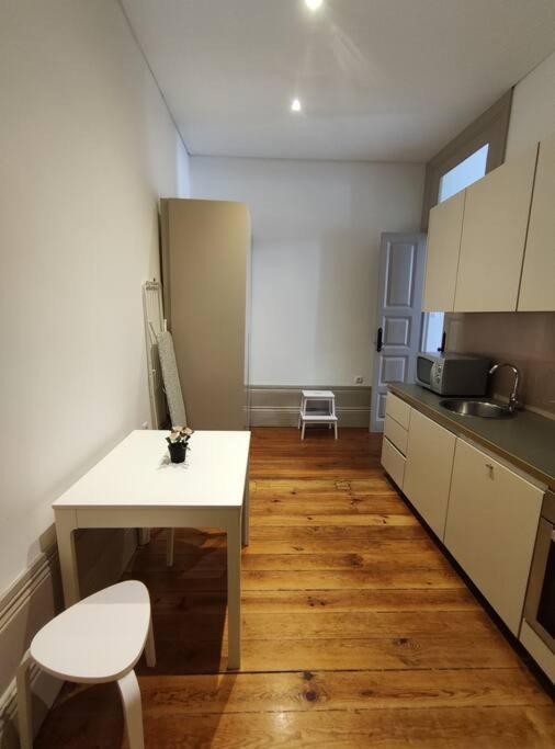 Апартаменты Alvares Cabral Apartamento C Порту Экстерьер фото