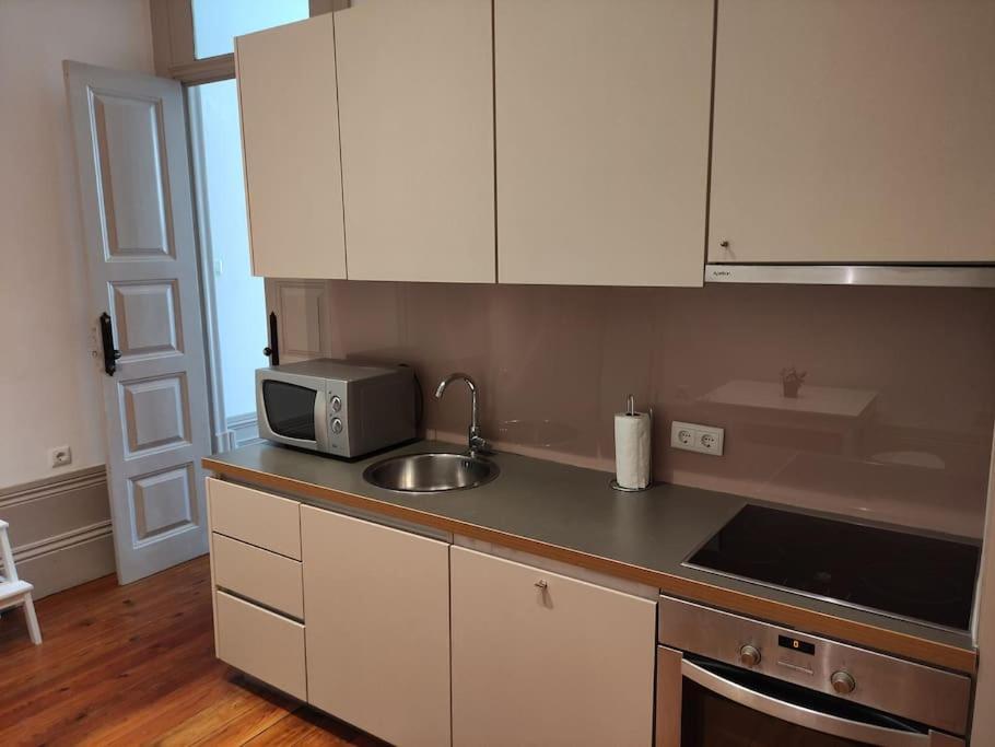 Апартаменты Alvares Cabral Apartamento C Порту Экстерьер фото