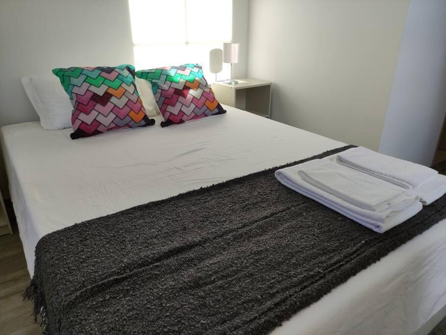 Апартаменты Alvares Cabral Apartamento C Порту Экстерьер фото
