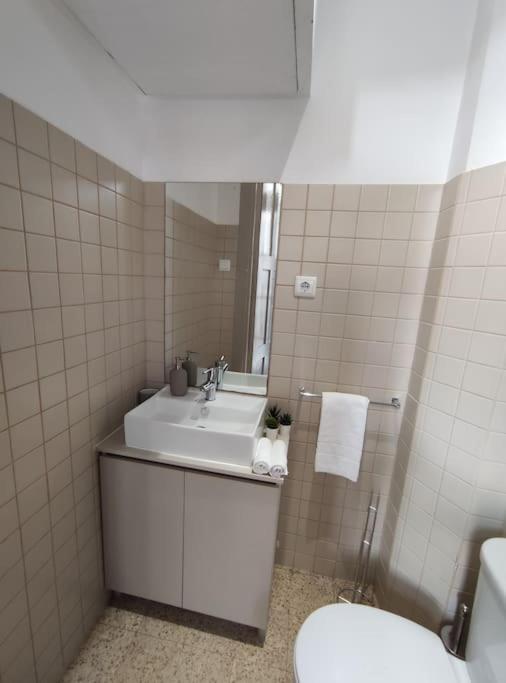 Апартаменты Alvares Cabral Apartamento C Порту Экстерьер фото